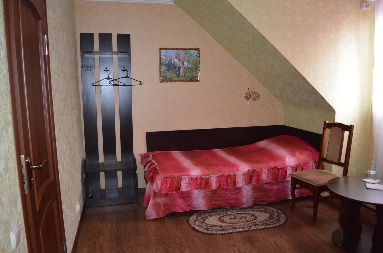 Hotel Fiyesta Старокостянтинів Екстер'єр фото
